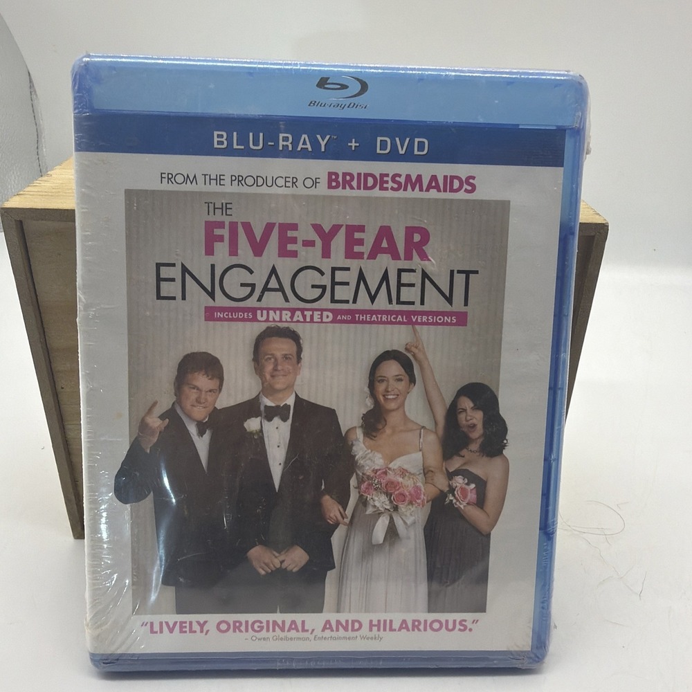 Five Year Engagement Unrated & Theatrical Blu-Ray DVD Emily Blunt Universal NEW